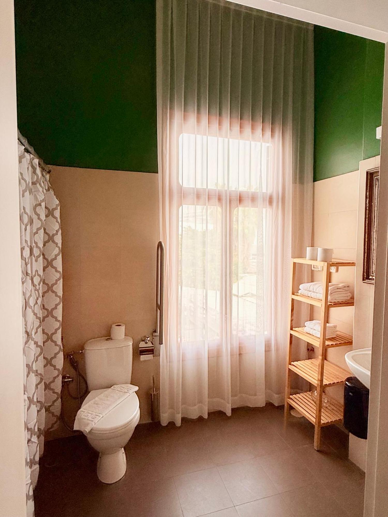 Inta Hotel (Adults Only) Tel Aviv Esterno foto