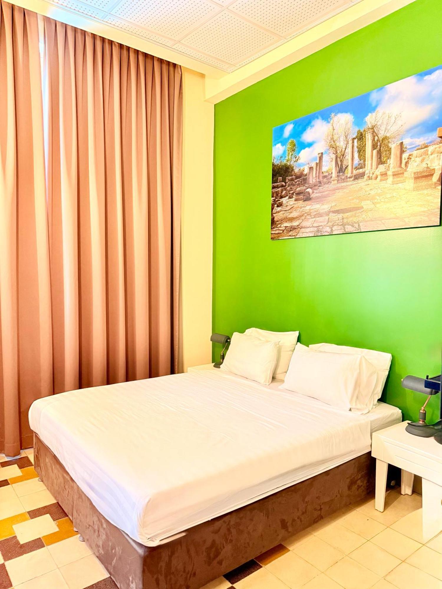 Inta Hotel (Adults Only) Tel Aviv Esterno foto